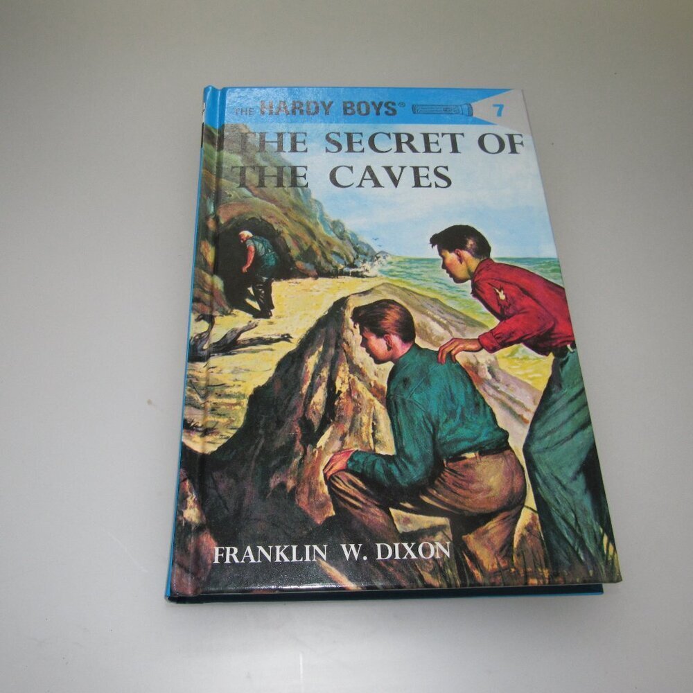Hardy Boys #7 The Secret of the Caves Hardcover – Franklin W. Dixon – Vintage